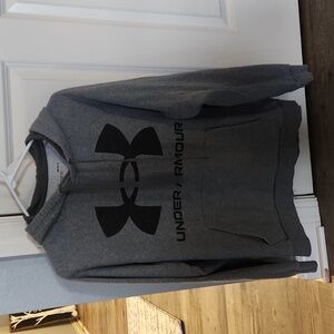 Medium men's loose fit UA sweatshirt